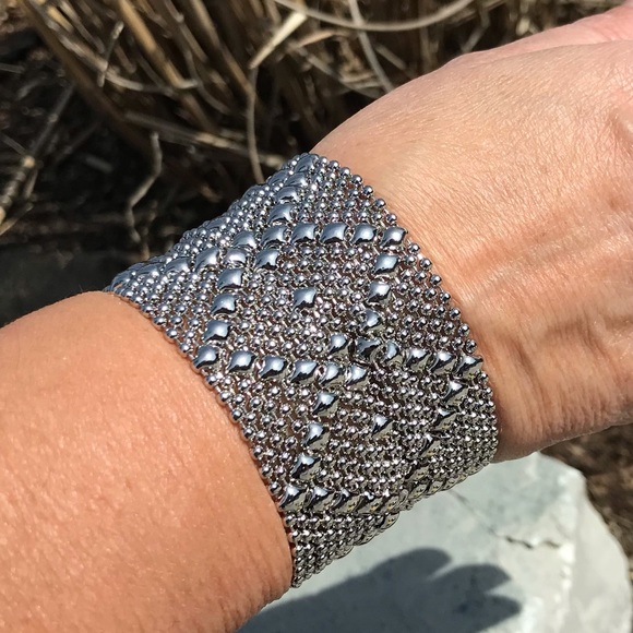 Liquid Metal Jewelry - NWOT LIQUID METAL  Diamond pattern bracelet